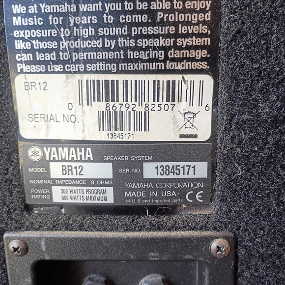 Yamaha BR12 Speaker System in Black - Picture 2 of 2